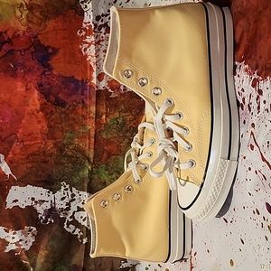 Converse Chuck 70 Hi Yellow Women's size 9 New in Box